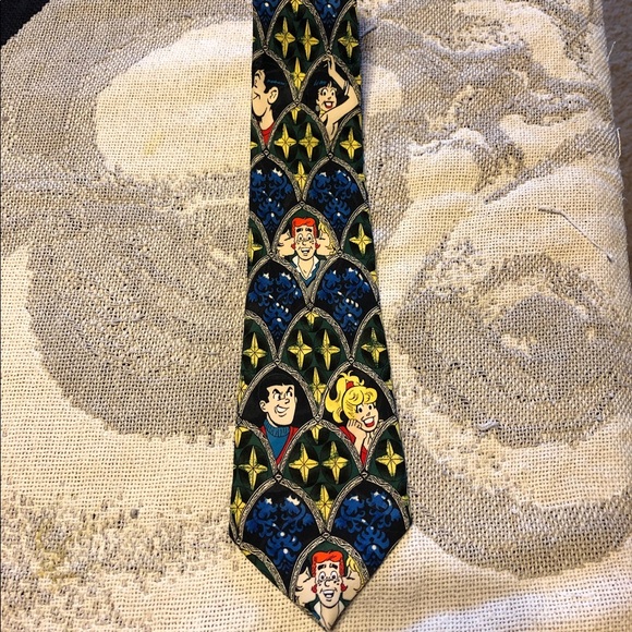 Archie Comics Other - ARCHIE COMIC TIE VINTAGE 57 inches long EUC